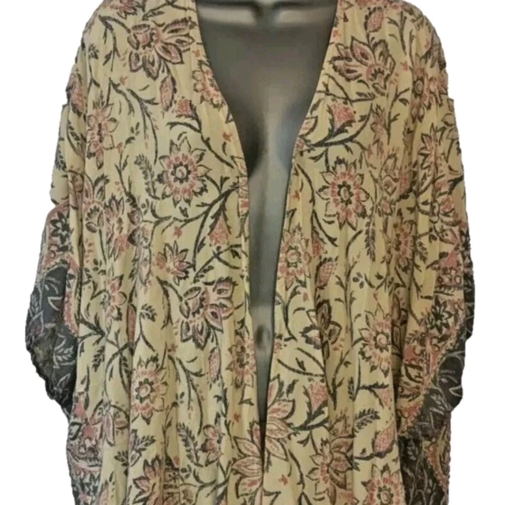 Billabong Floral Beige and Pink Cover Up Shawl